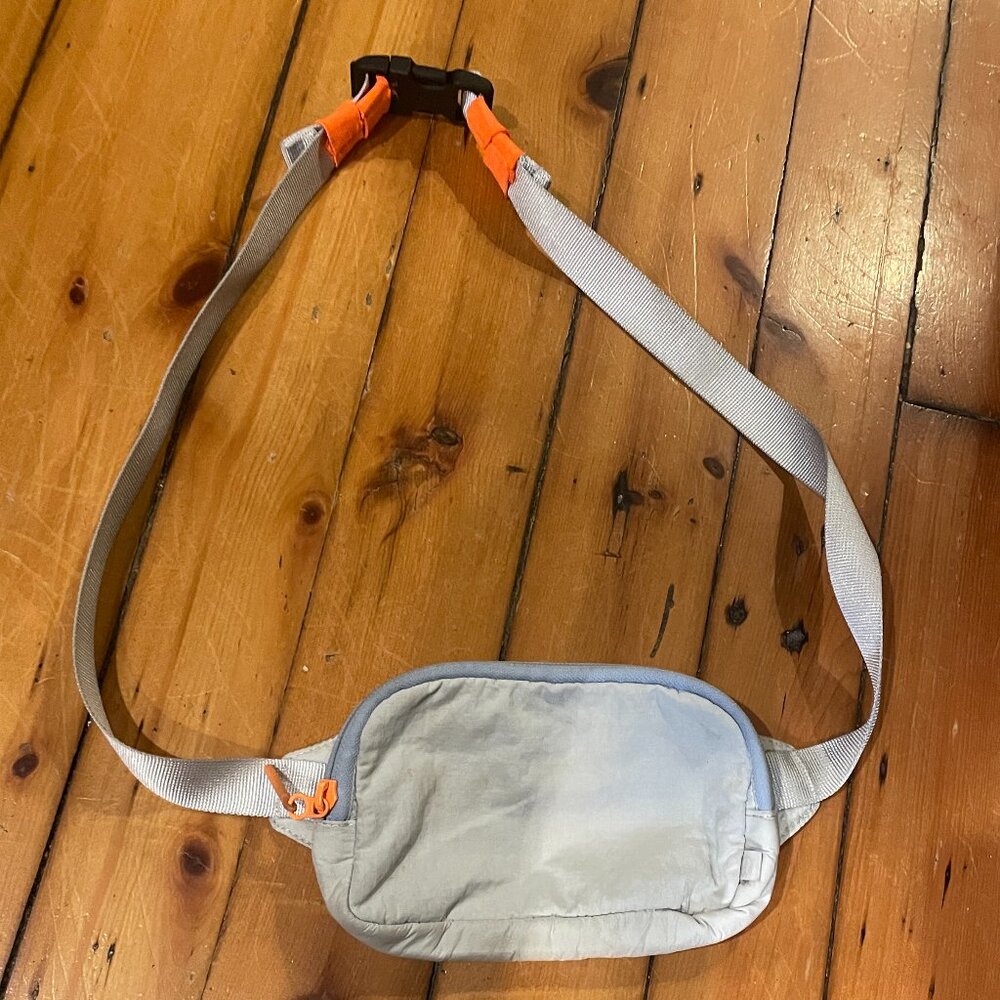 LULULEMON Everywhere Belt Bag Fanny Pack Crossbody - 7” X 5”